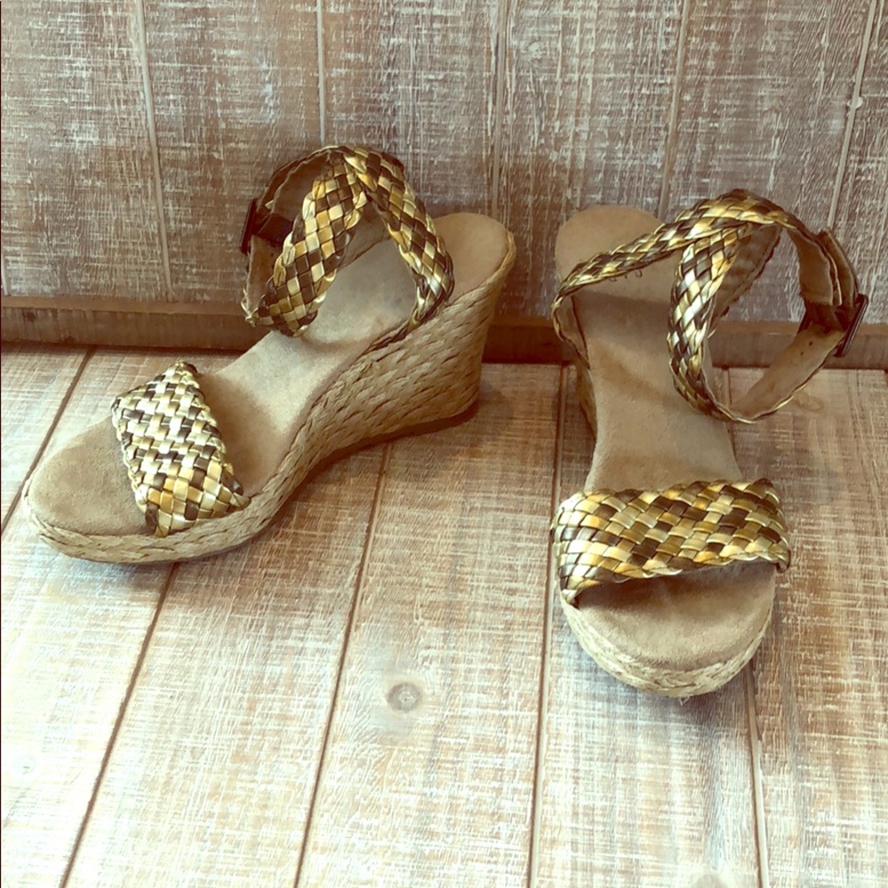 Gap ankle strap wedge espadrille sandals